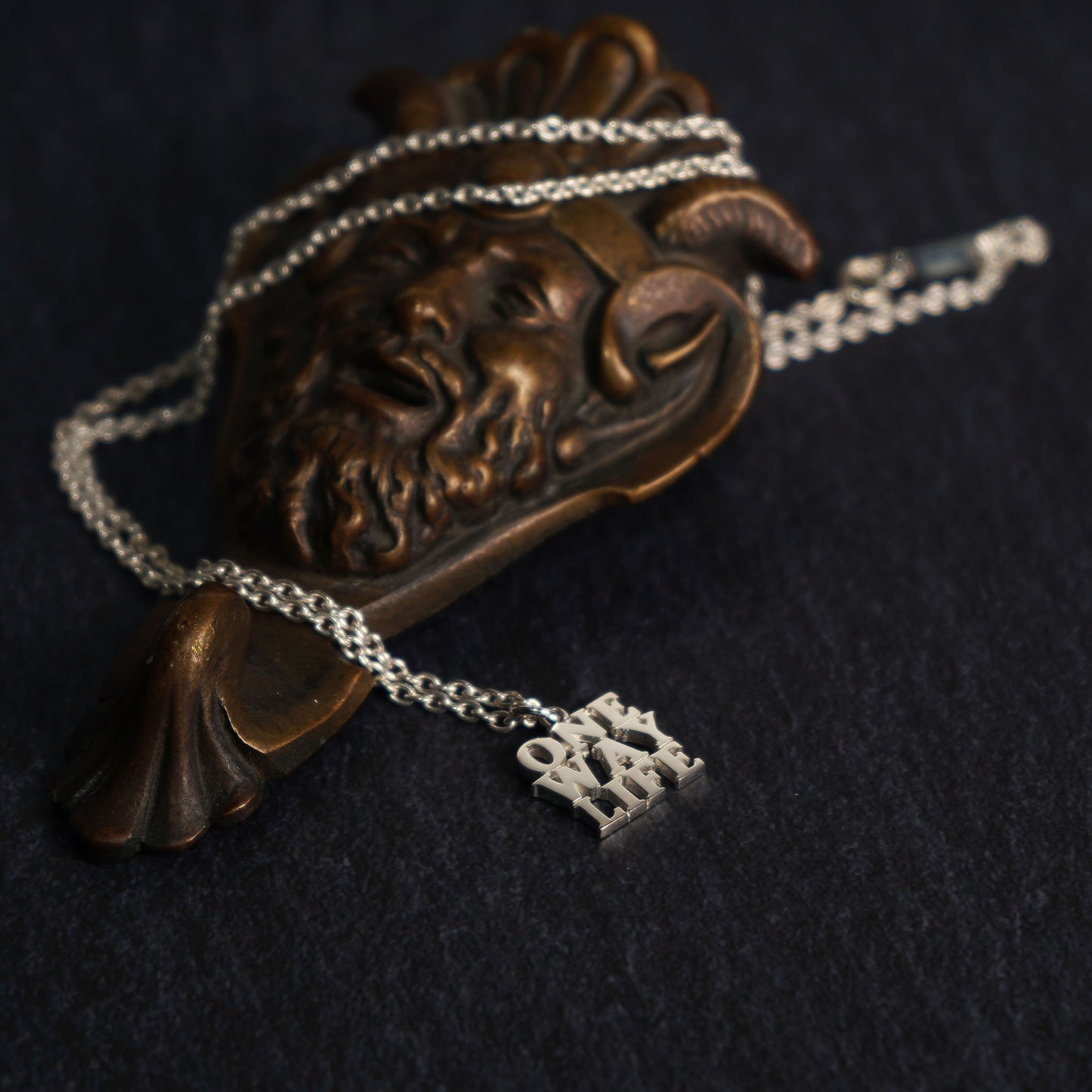 EVILACT ONE WAY LIFE NECKLESS