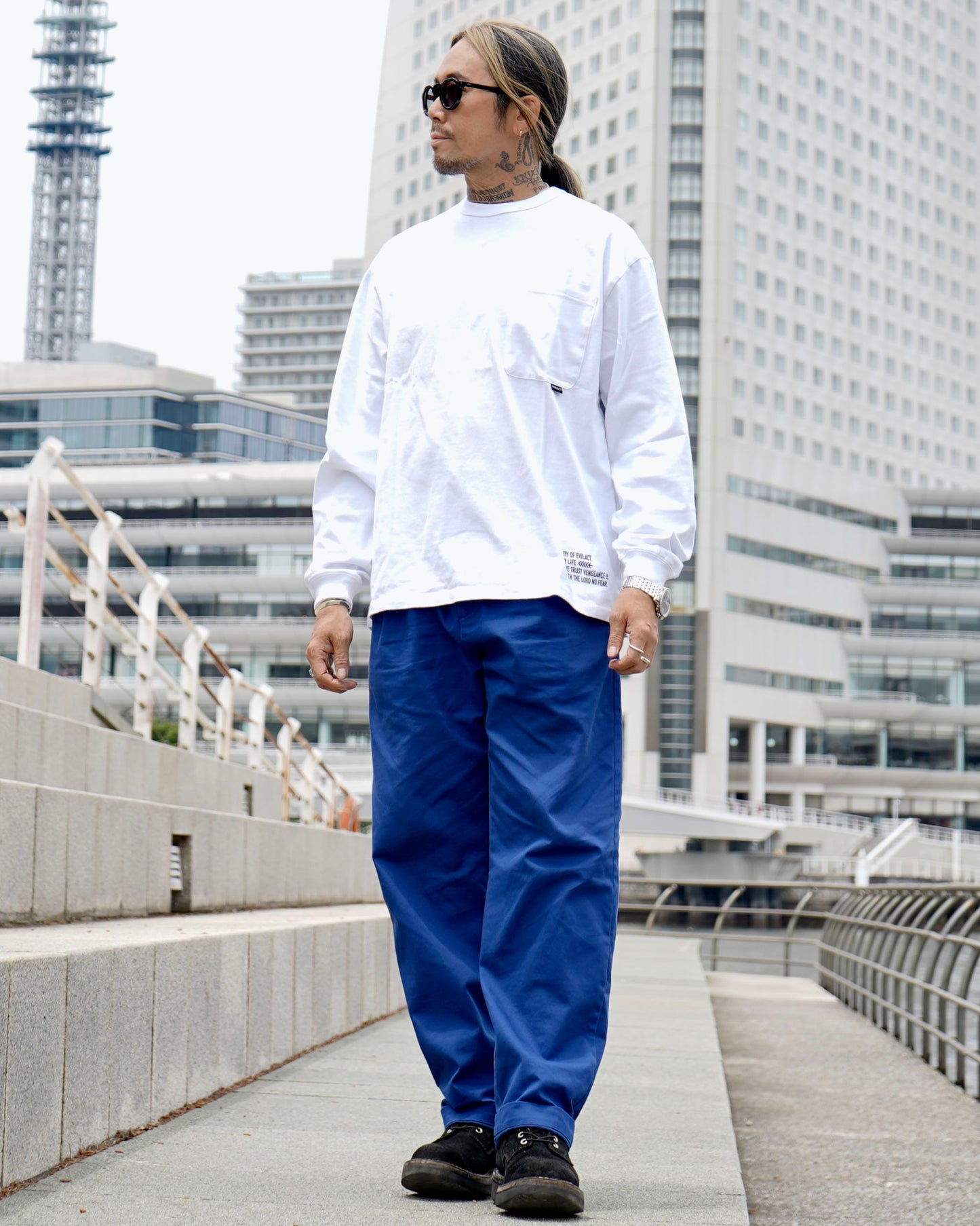 EVILACT TUCK CHINOS black