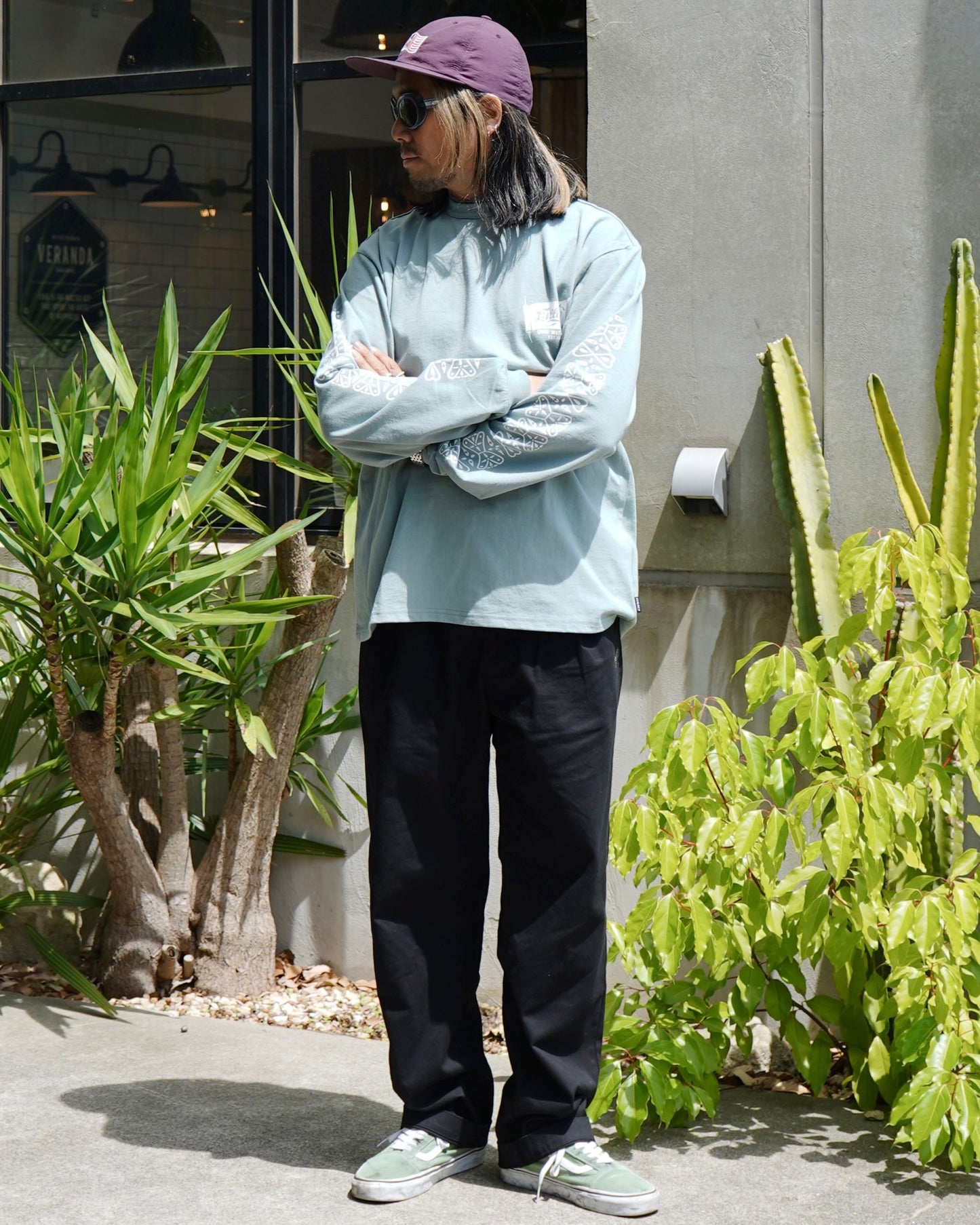 EVILACT TUCK CHINOS black