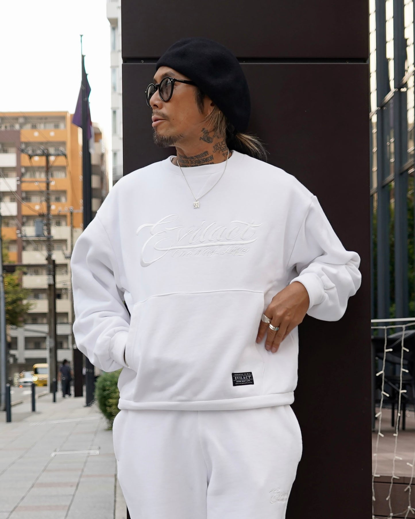 EVILACT HEAVY SWEAT CREW black