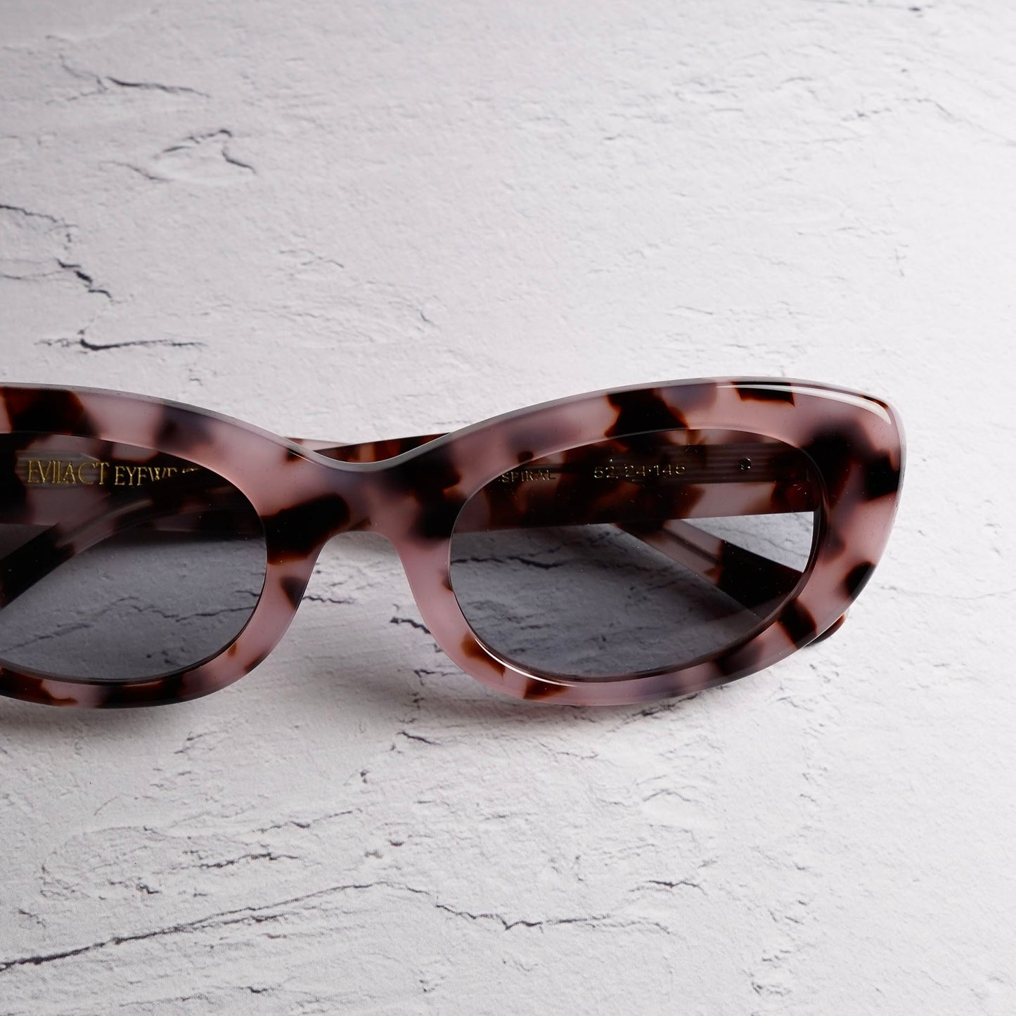 SPIRAL pink havana / dark color photochromic smoke lens