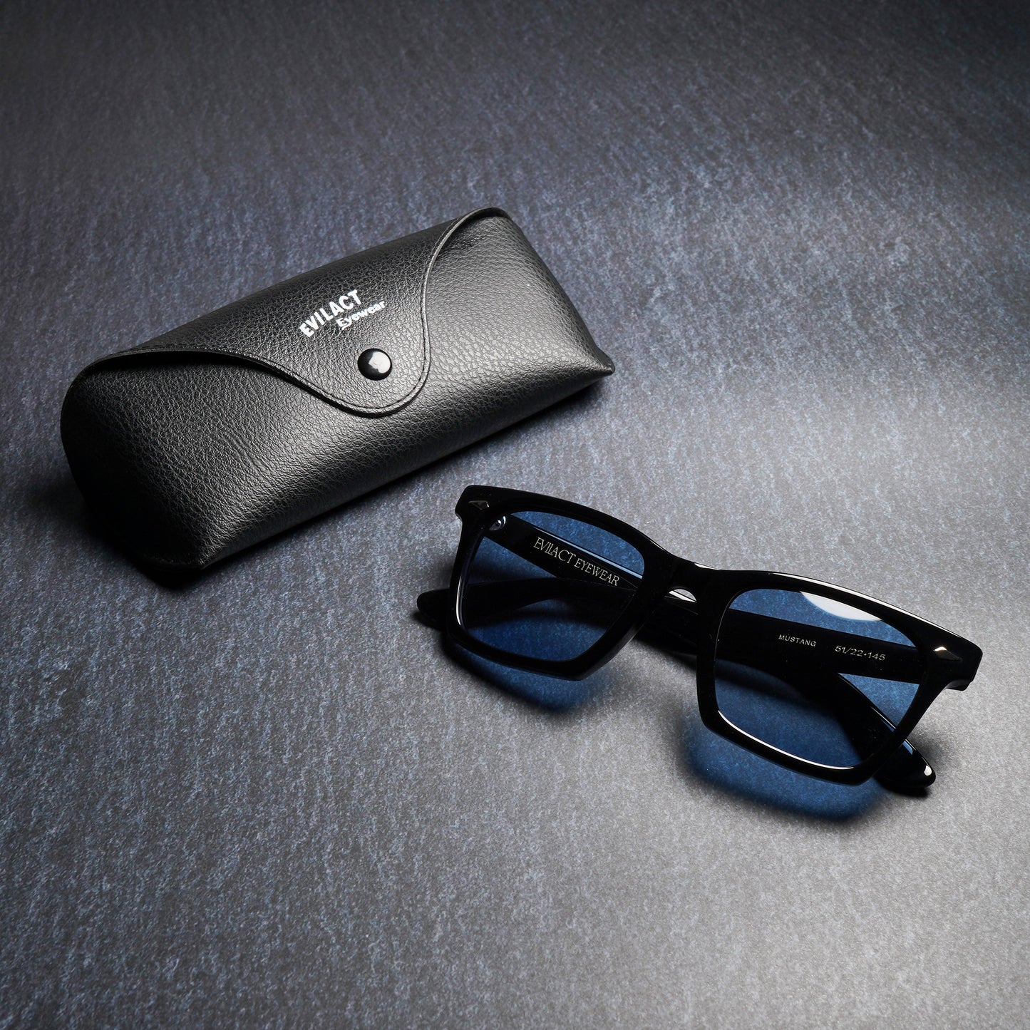 MUSTANG clear x dalmatian / color photochromic smoke lens