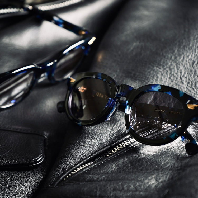 PHOTOCHROMIC