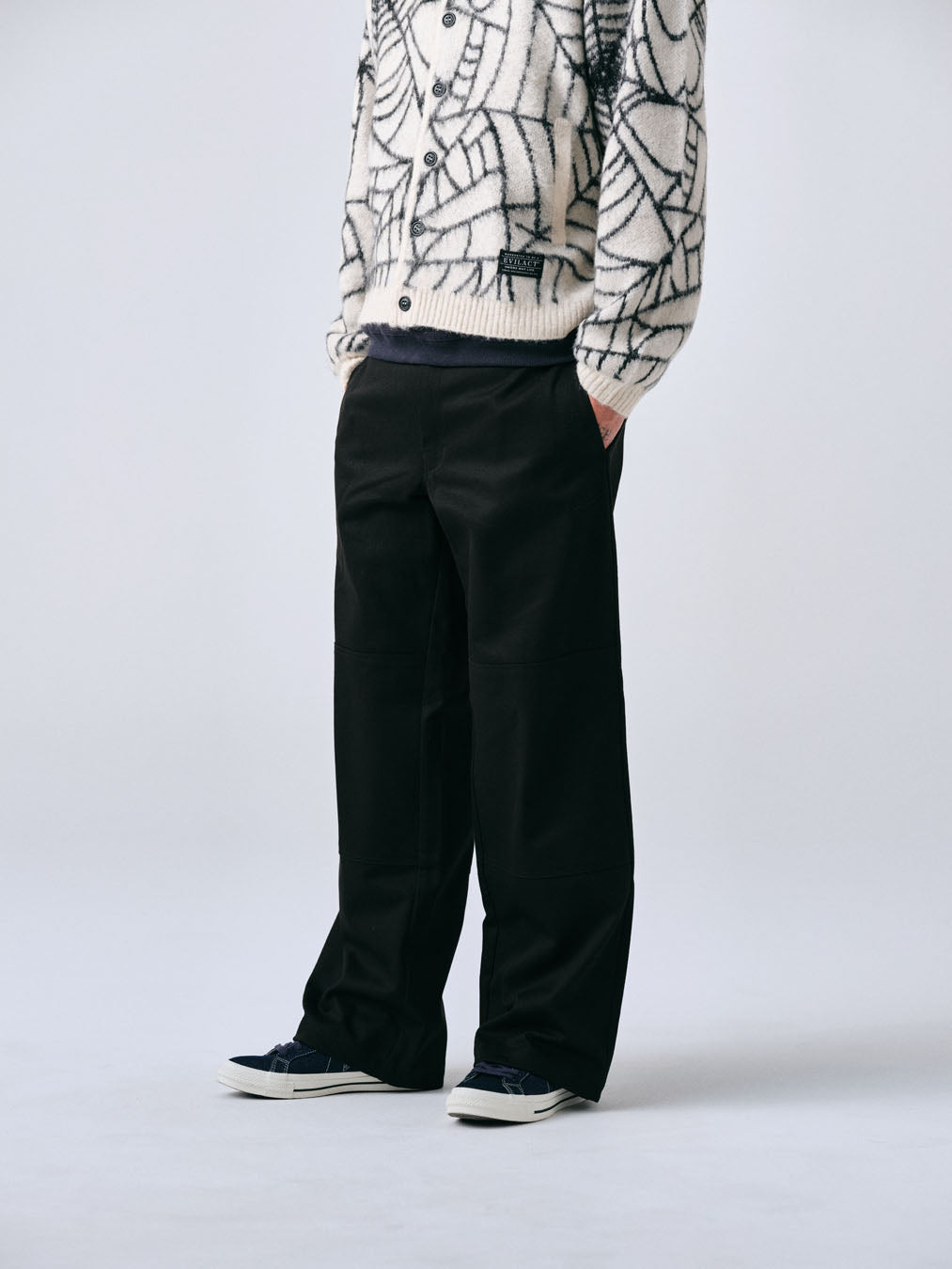 EVILACT DOUBLE KNEE CHINOS black
