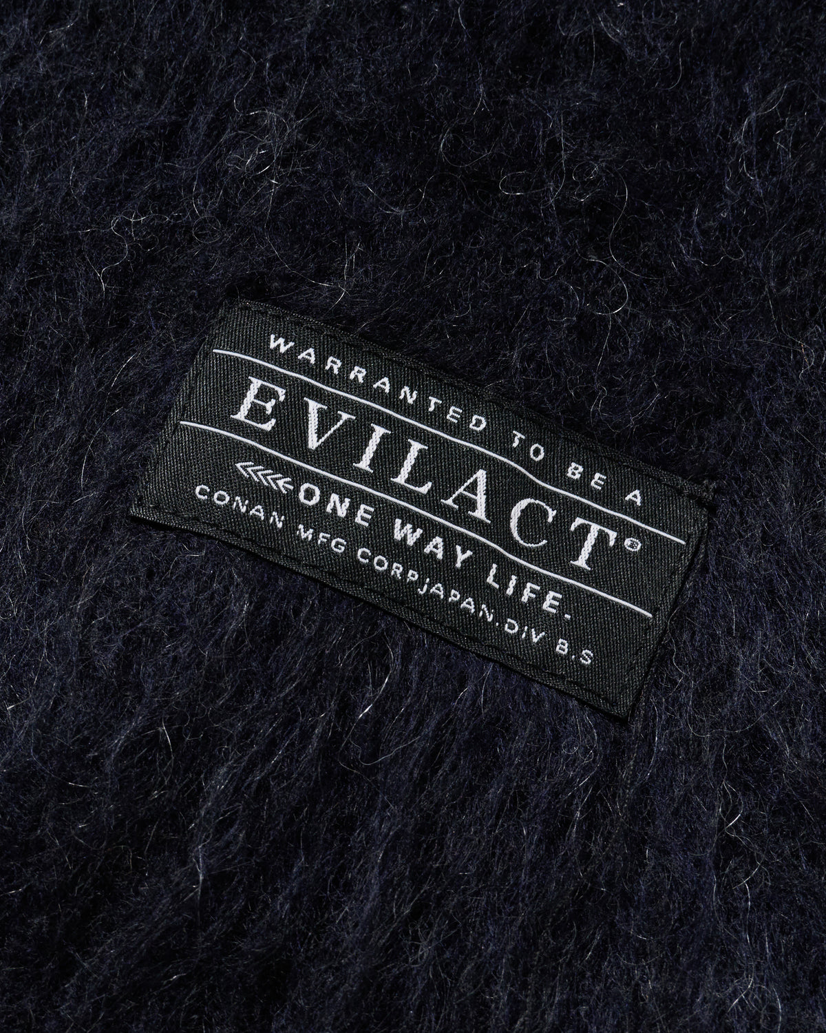 EVILACT LOGO MOHEIR CREW black