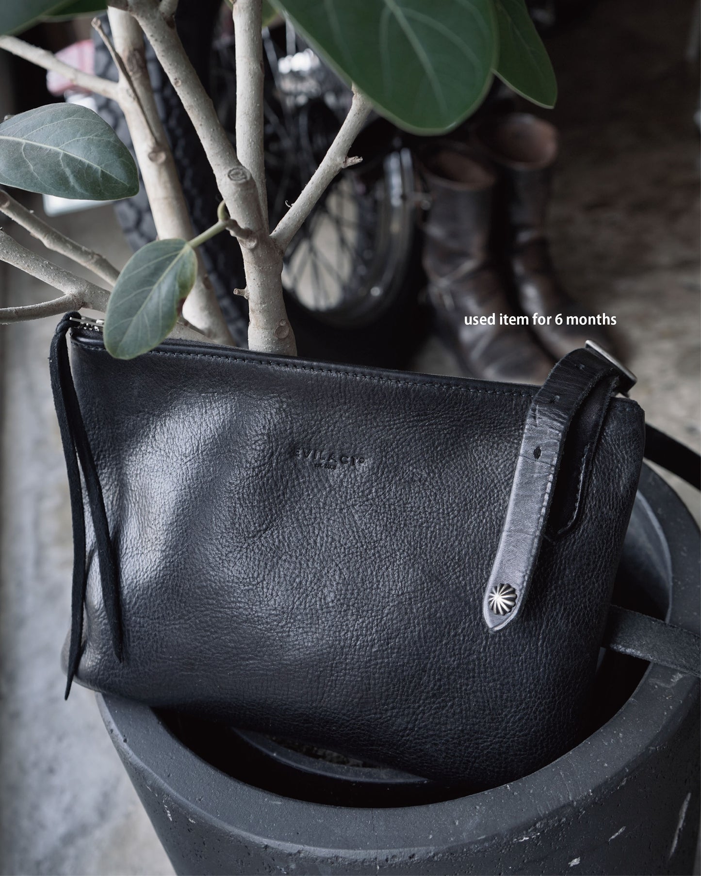 EVILACT × AWAKE LEATHER SACOCHE