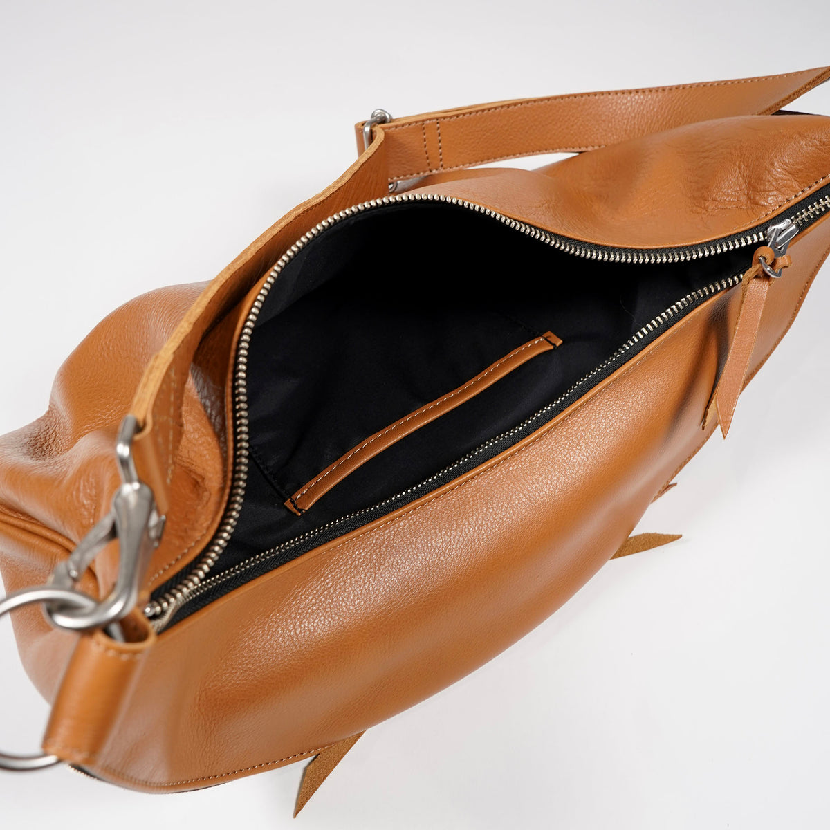 EVILACT LEATHER SHOULDER BAG-L l. brown - limited color -