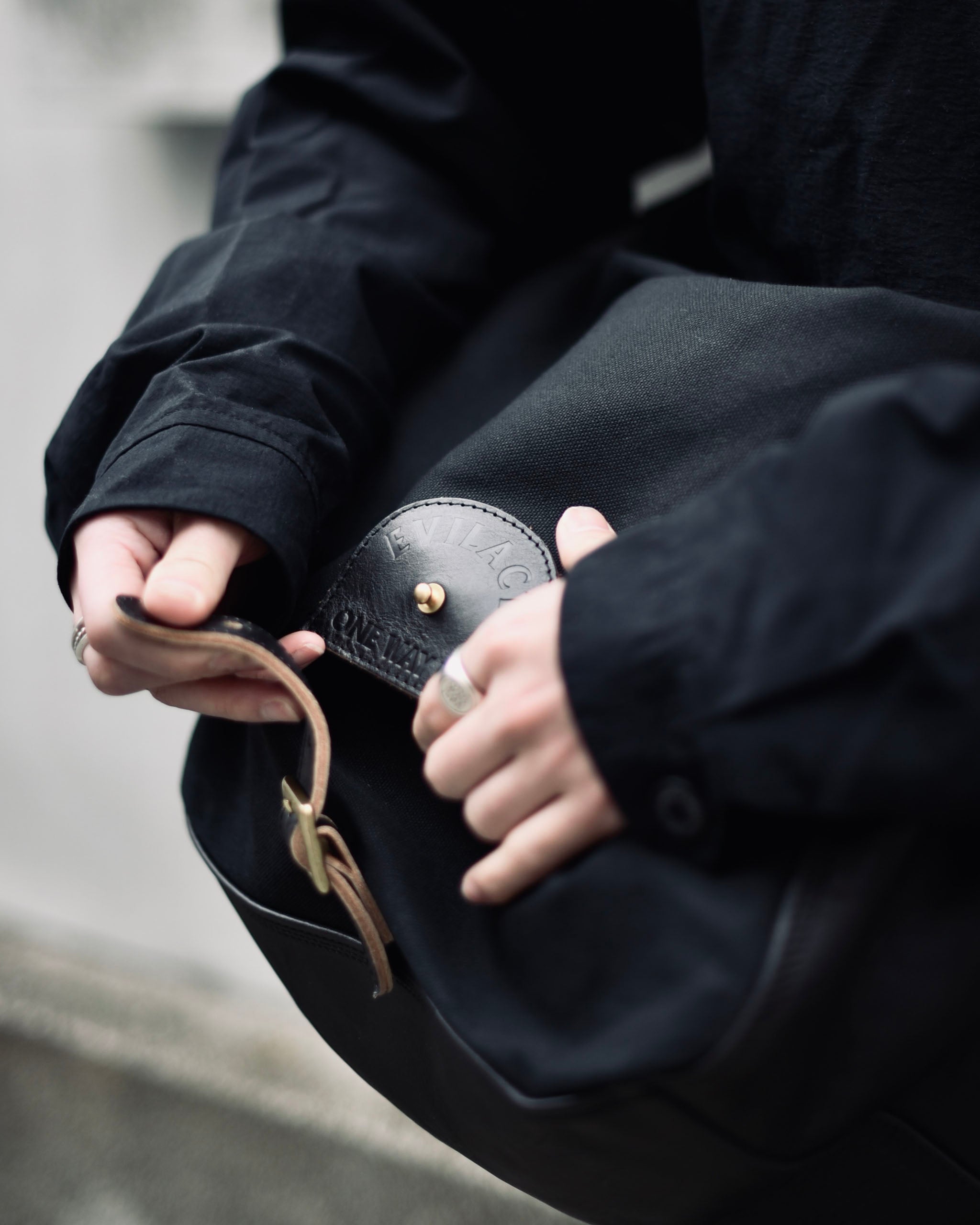 EVILACT NEWS PAPER BAG off white-limited color- | EVILACT