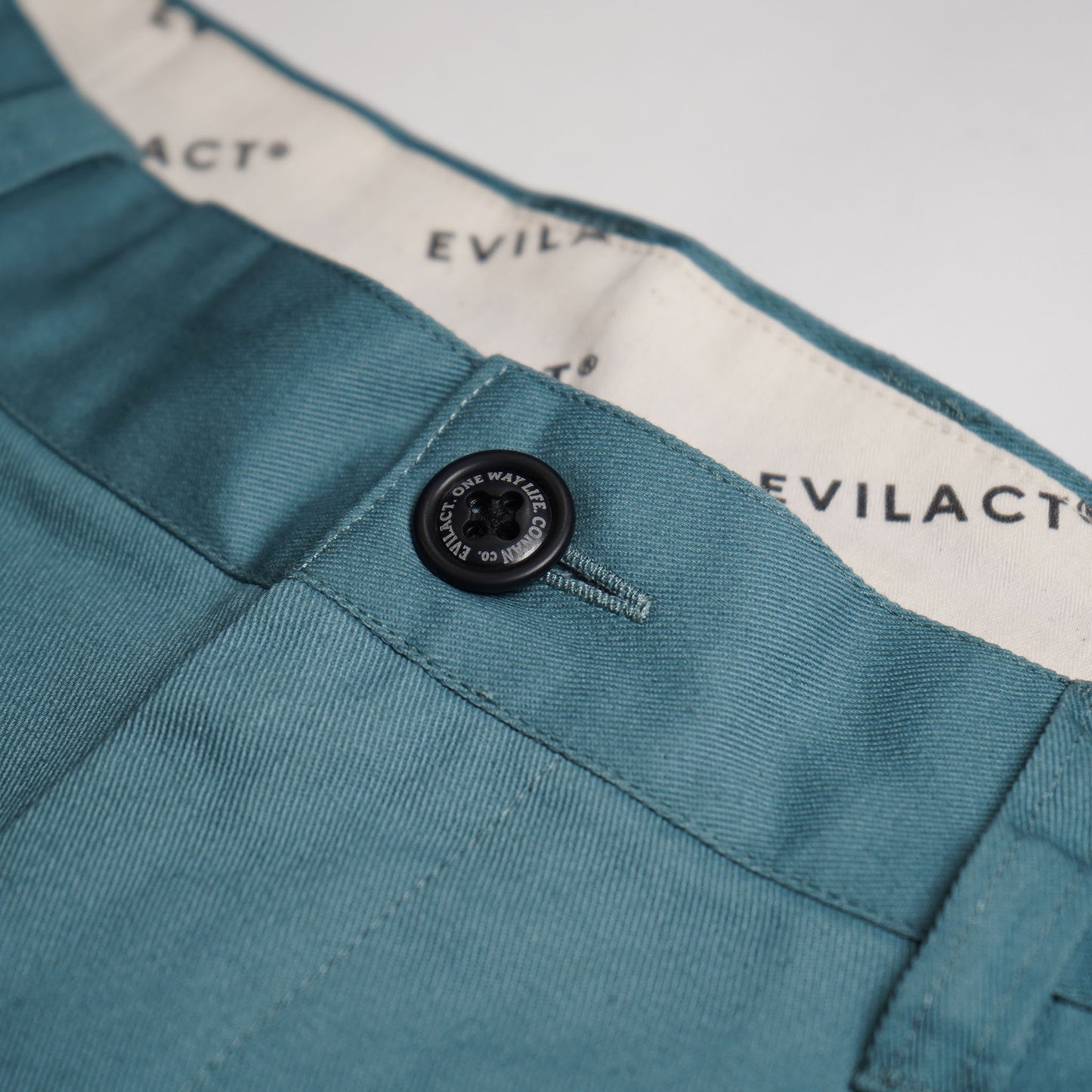 EVILACT TUCK CHINO