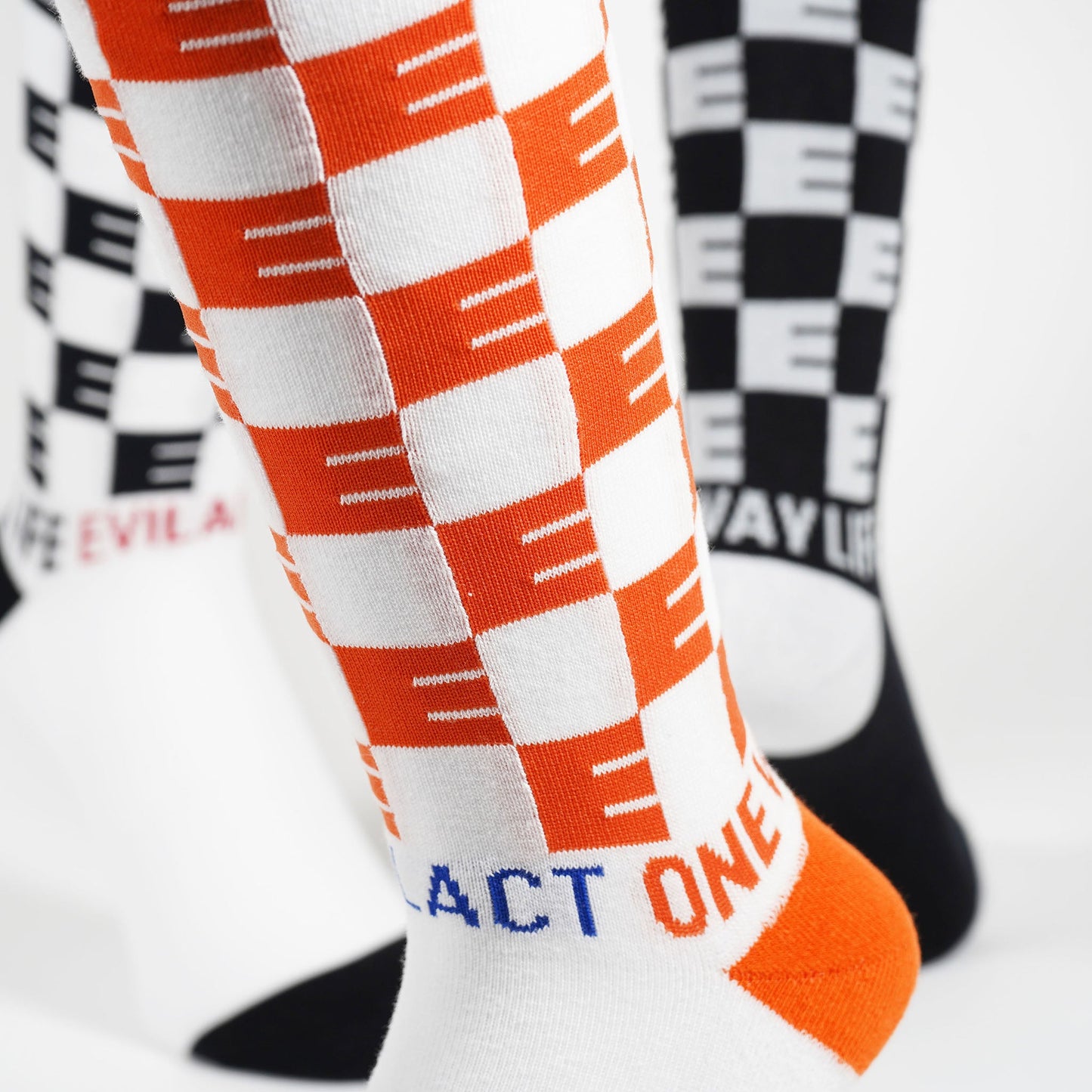 CHECKER SOCKS black