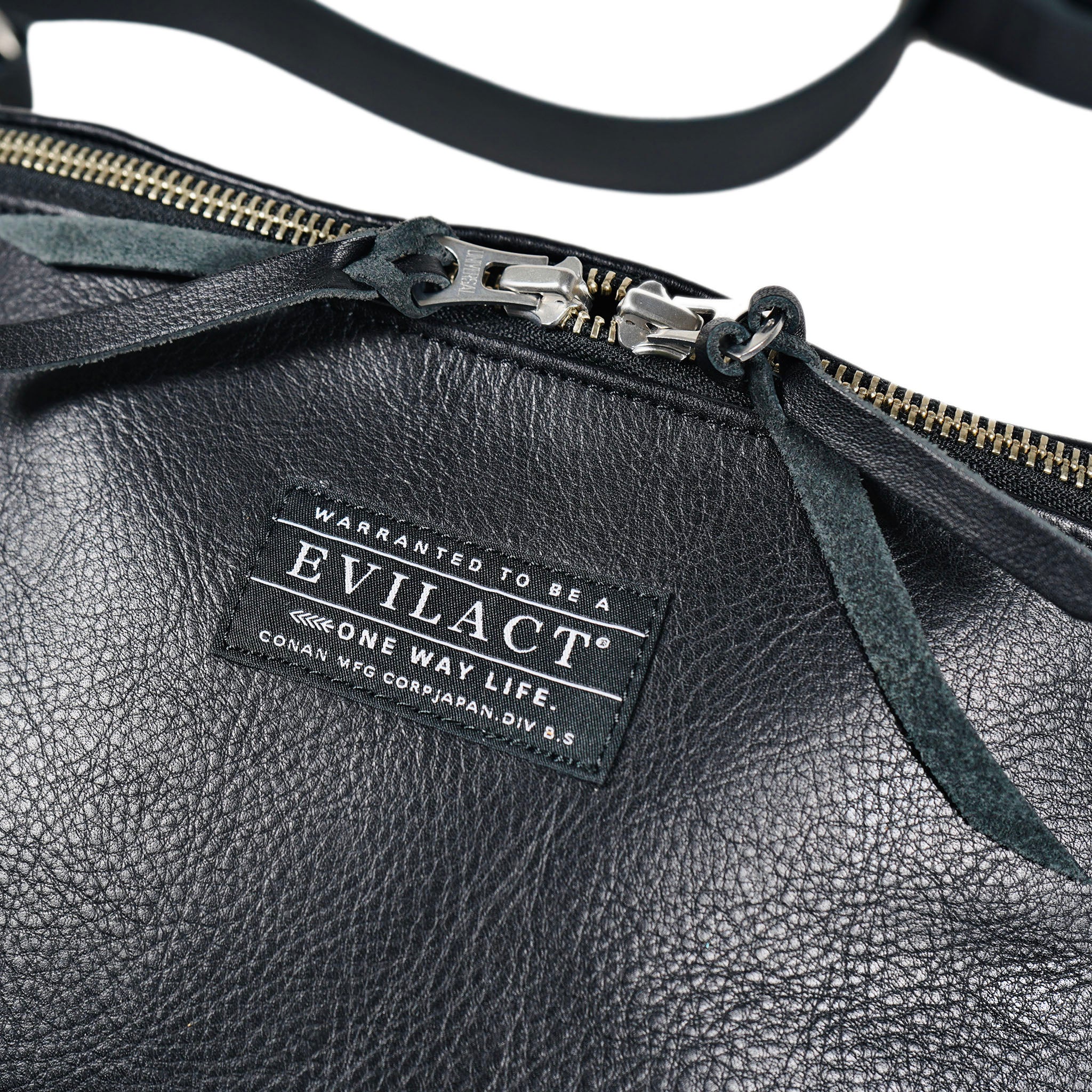 エーフィ デルタ種 049 2005年　即購入可能 EVILACT LEATHER SHOULDER BAG Black | EVILACT (イーブルアクト