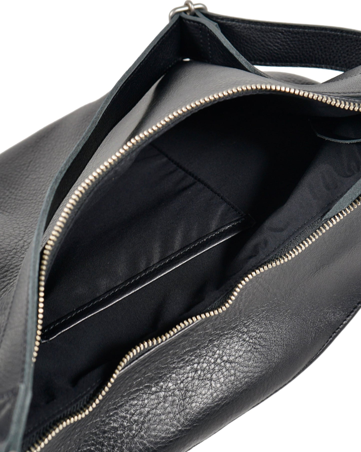 EVILACT LEATHER SHOULDER BAG-L black