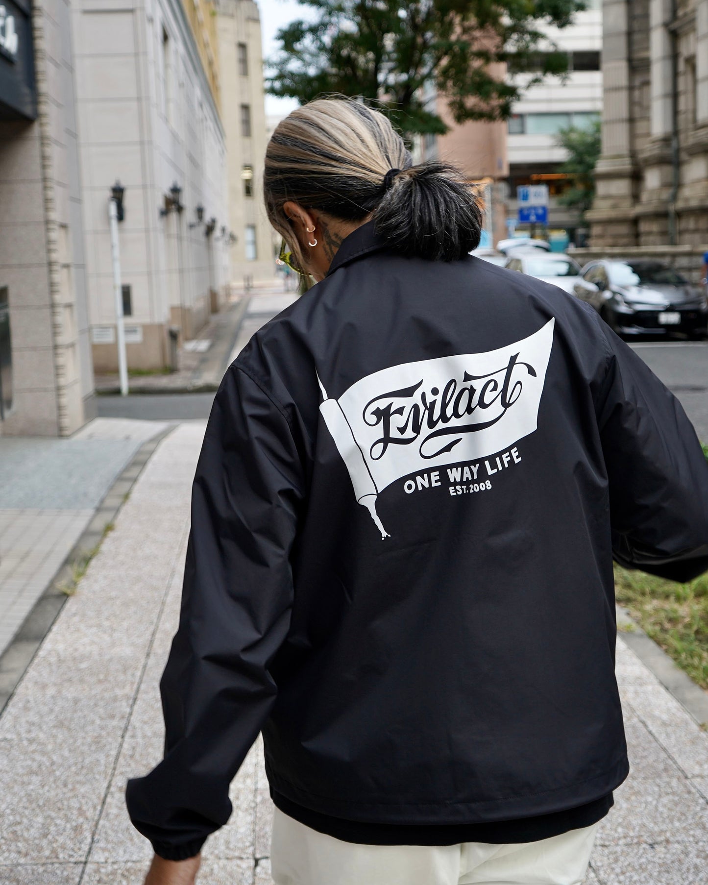 EVILACT FLAG WIND BREAKER black