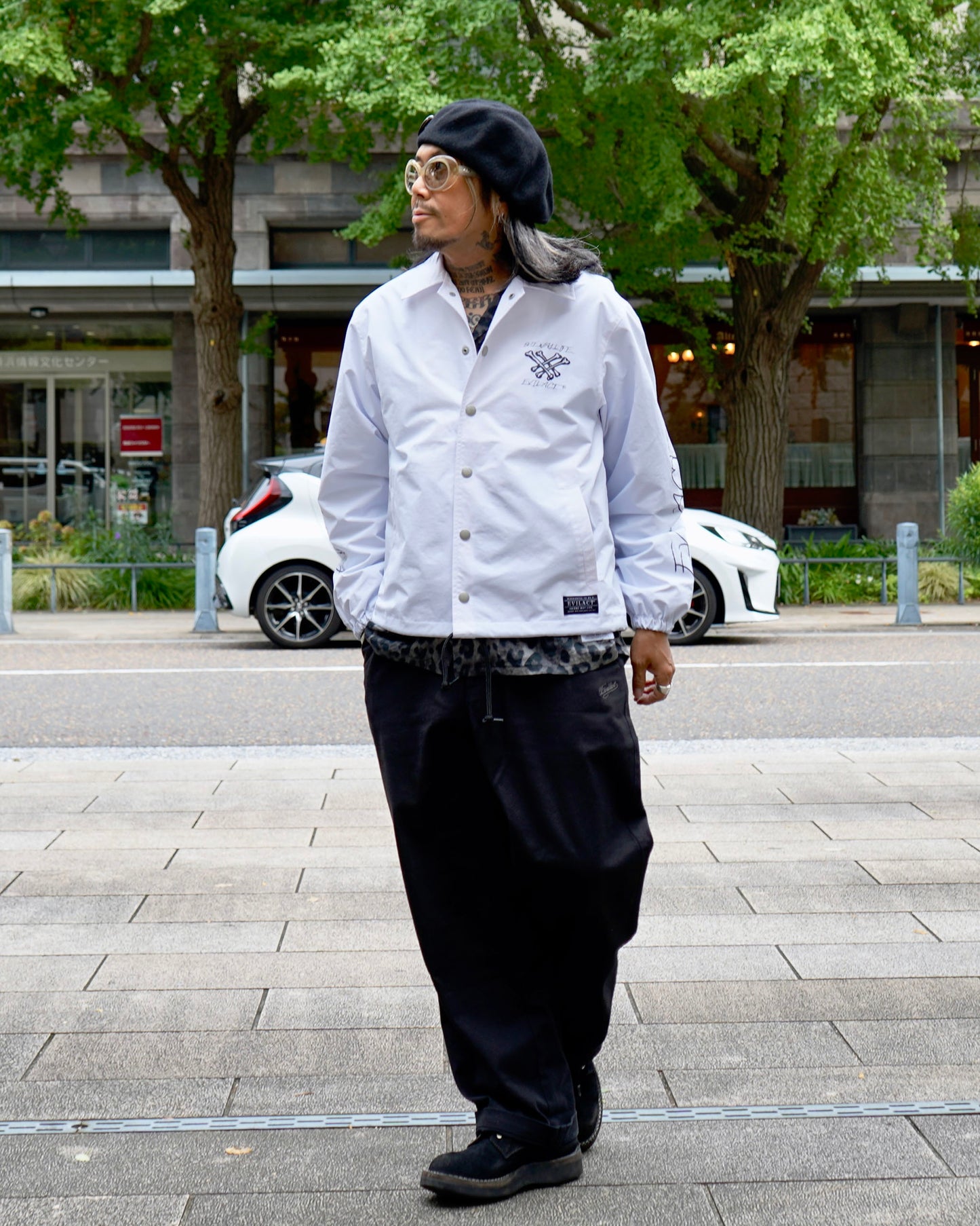 EVILACT CROSS BONE WIND BREAKER white