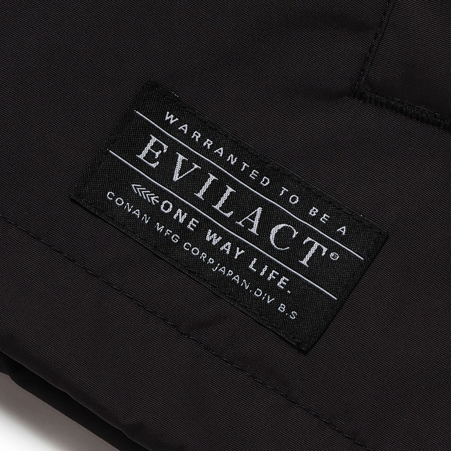 EVILACT CROSS BONE WIND BREAKER Black