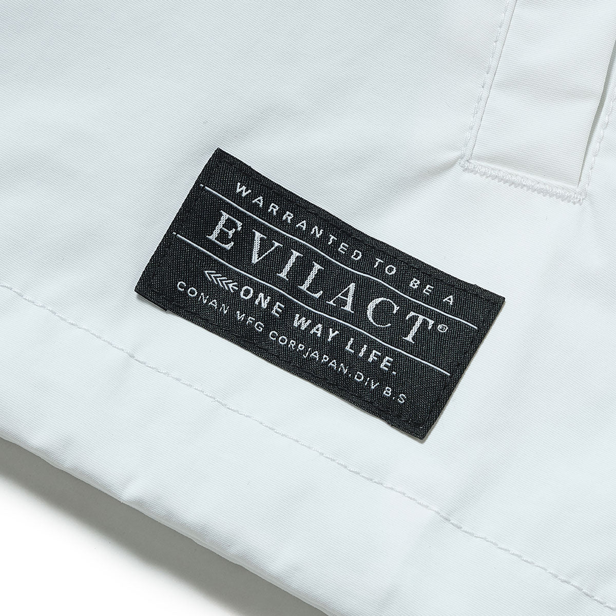 EVILACT BANDANA COACH JKT white