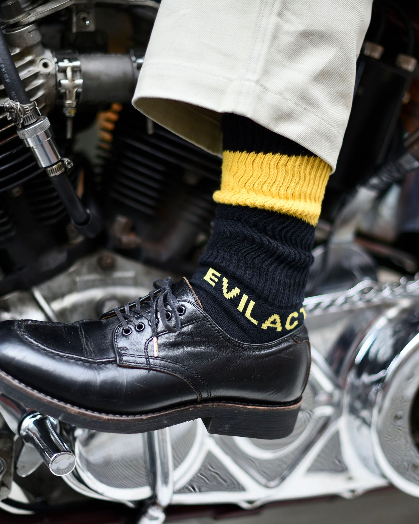 EVILACT LINE LOOSE SOCKS