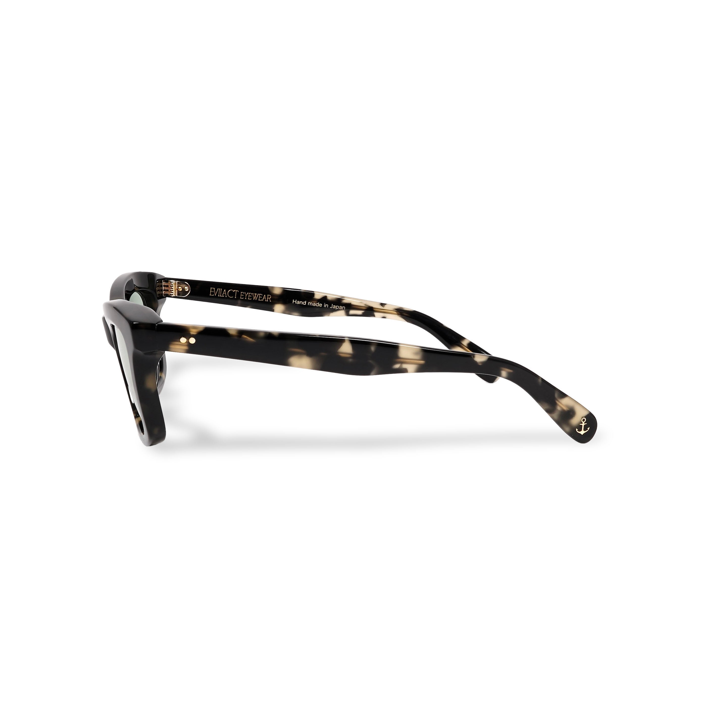 ARROW dalmatian / color photochromic green lens | EVILACT