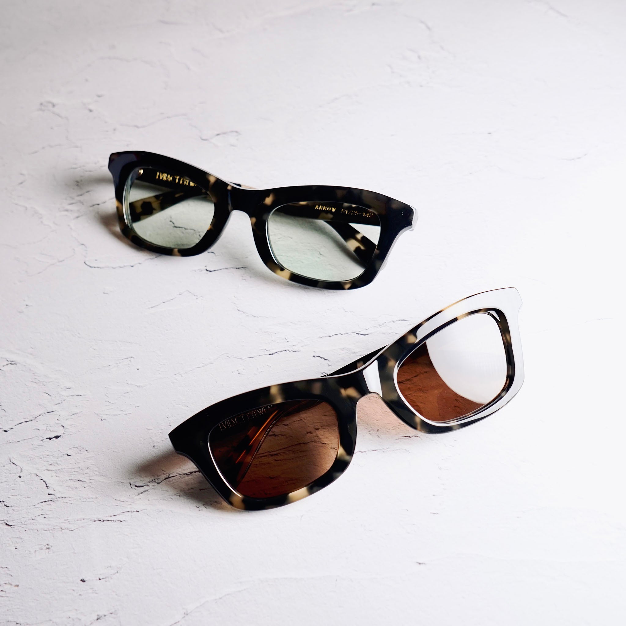 ARROW dalmatian / color photochromic green lens | EVILACT