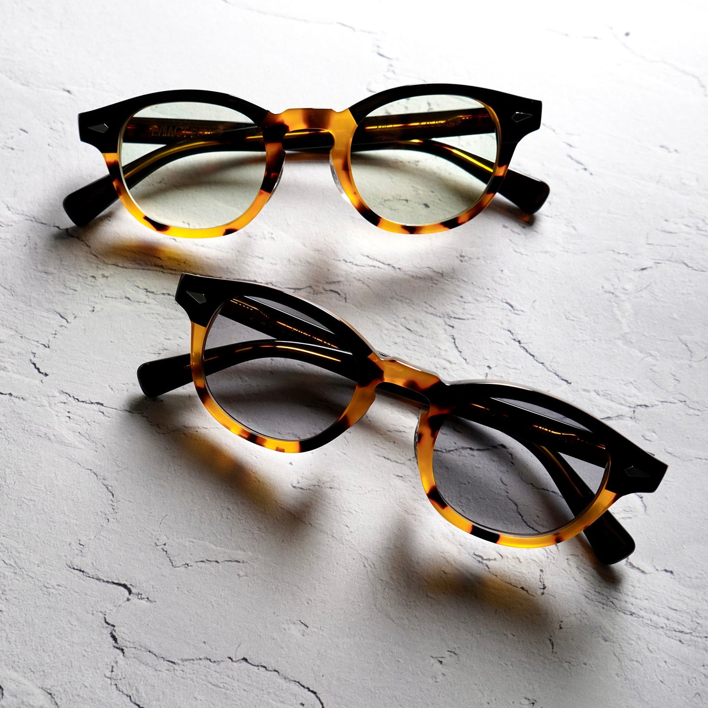 ACE BR black x yellow havana / color photochromic green lens
