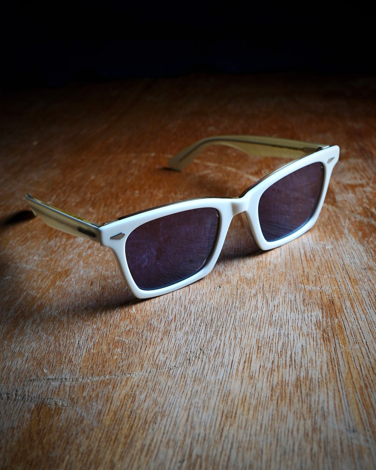 MUSTANG vanilla x a. clear / dark color photochromic smoke lens