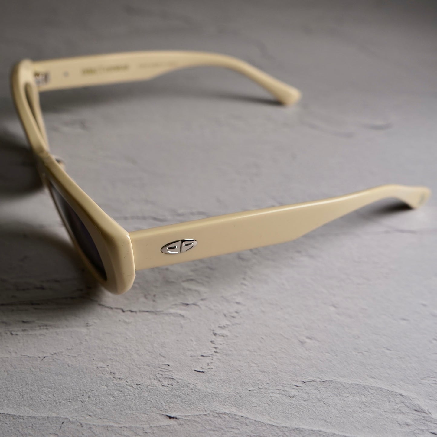 SPIRAL ivory / smoke lens