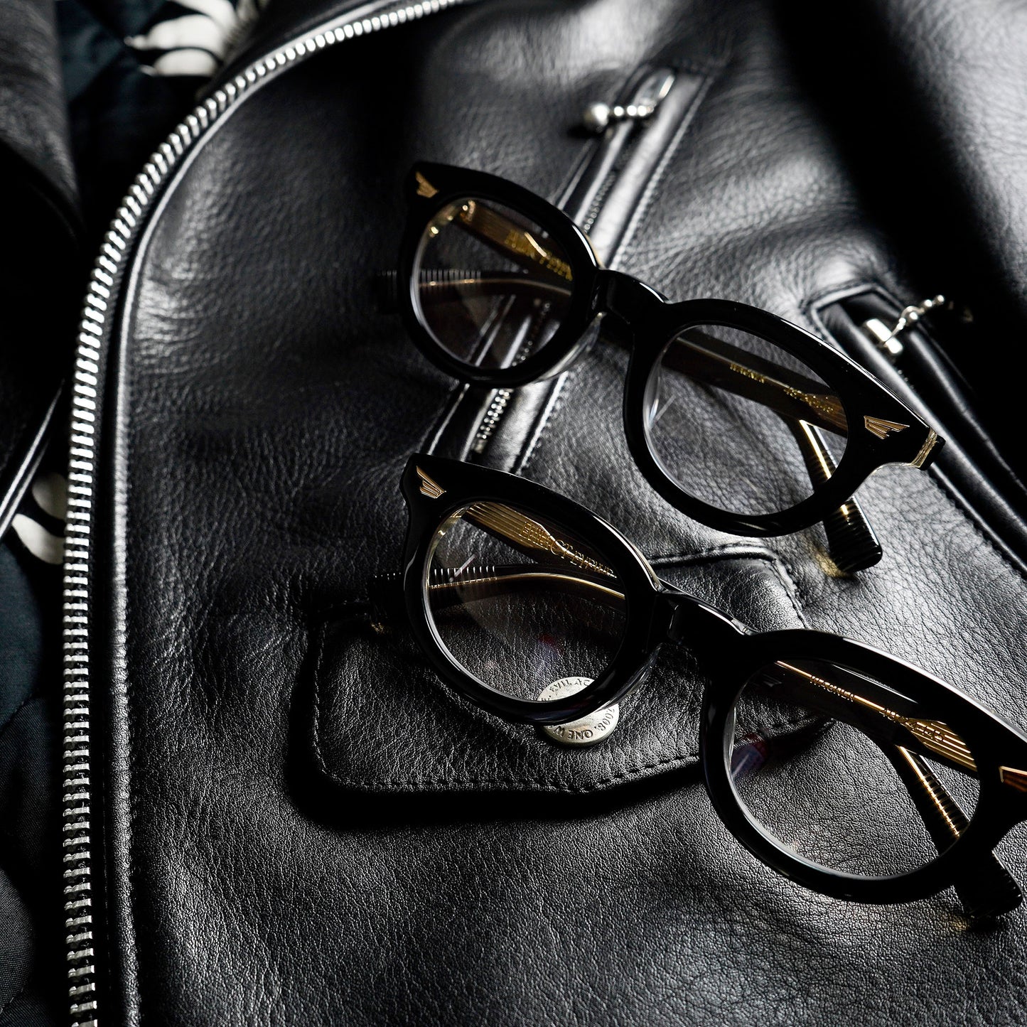 WAGNER black x antique clear / dark color photochromic smoke lens