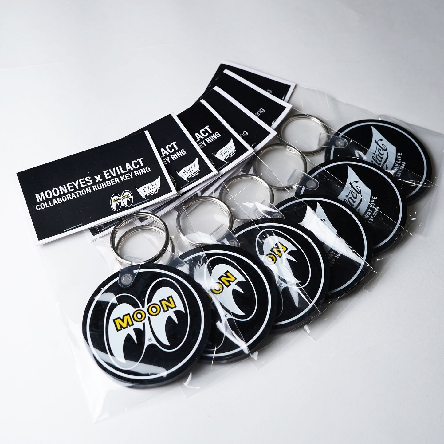 EVILACT MOONEYES x EVILACT collaboration rubber key ring